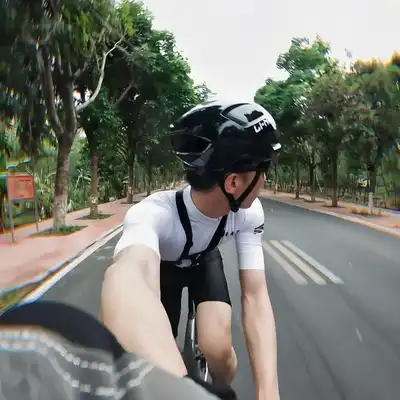 崔洋洋